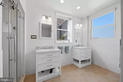 752 S 15th Street, Philadelphia, PA 19146 - Photo 21