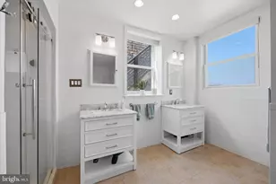 752 S 15th St, Philadelphia, PA 19146 - Photo 21