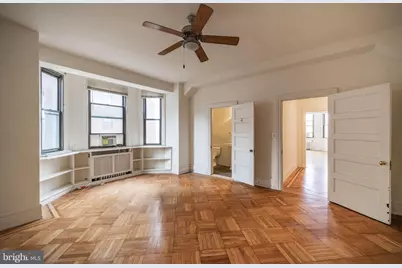 250 S 13th Street #UNIT 4D, Philadelphia, PA 19107 - Photo 7