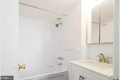 2135 Walnut Street #1103, Philadelphia, PA 19103 - Photo 15