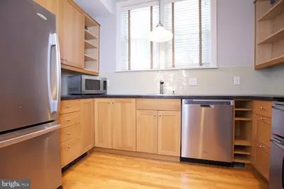 421 S 20th Street, Philadelphia, PA 19146 - Photo 11