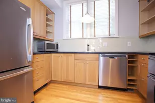 421 S 20th St, Philadelphia, PA 19146 - Photo 11