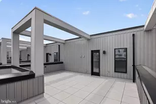 635 N 7th St, Philadelphia, PA 19123 - Photo 3