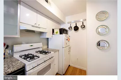 447 Fairmount Avenue #A, Philadelphia, PA 19123 - Photo 9