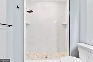 3037 W Sedgley Ave, Philadelphia, PA 19121 - Photo 5