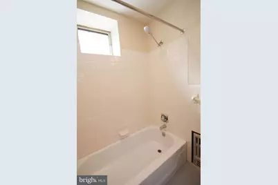 1927 S 10th Street #1ST FLOOR, Philadelphia, PA 19148 - Photo 15