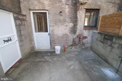 1927 S 10th Street #1ST FLOOR, Philadelphia, PA 19148 - Photo 17