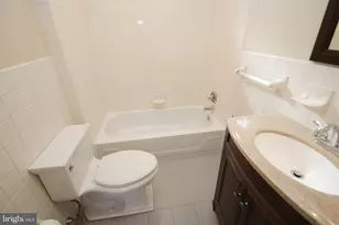 1927 S 10th St, Philadelphia, PA 19148 - Photo 13