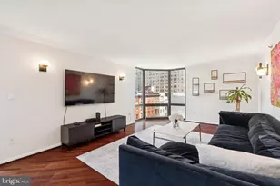 2018 Walnut St, Philadelphia, PA 19103 - Photo 5