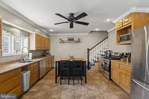155 Jamestown St, Philadelphia, PA 19127 - Photo 9