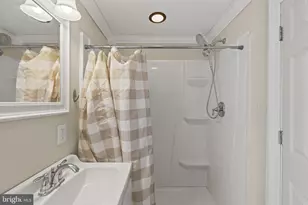 155 Jamestown St, Philadelphia, PA 19127 - Photo 27