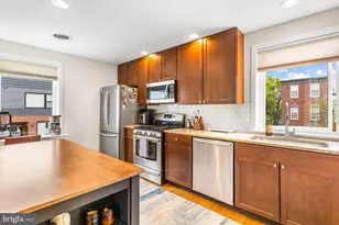 924 N 27th St, Philadelphia, PA 19130 - Photo 3