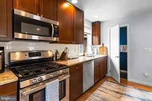 924 N 27th St, Philadelphia, PA 19130 - Photo 5