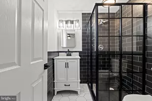 2547 Collins St, Philadelphia, PA 19125 - Photo 11