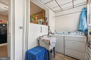 123 Kalos St, Philadelphia, PA 19128 - Photo 9