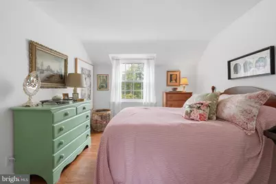 233 E Evergreen Avenue, Philadelphia, PA 19118 - Photo 11