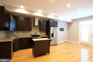 1910 Christian St, Philadelphia, PA 19146 - Photo 3