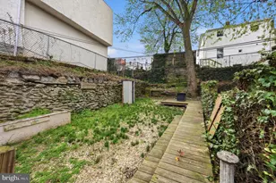 353 Hermitage St, Philadelphia, PA 19128 - Photo 27