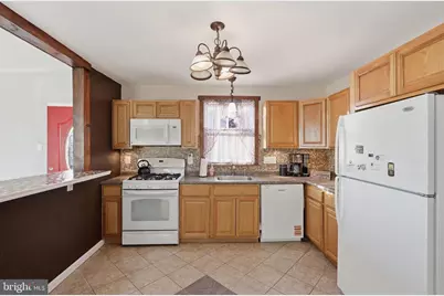 7039 Crease Lane, Philadelphia, PA 19128 - Photo 7