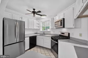154 Benjamin Ct, Philadelphia, PA 19114 - Photo 7