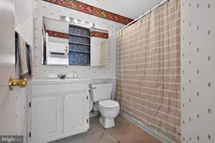 154 Benjamin Ct, Philadelphia, PA 19114 - Photo 17