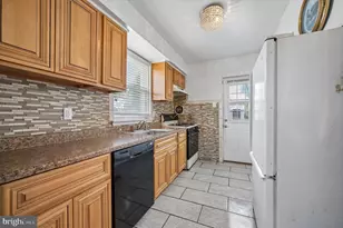 9225 Wesleyan Rd, Philadelphia, PA 19114 - Photo 5