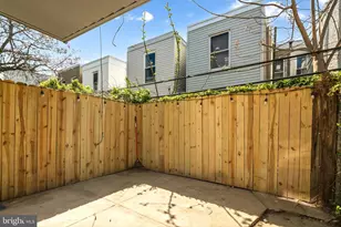 2040 Fernon St, Philadelphia, PA 19145 - Photo 19