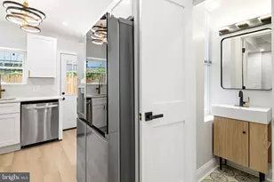 2040 Fernon St, Philadelphia, PA 19145 - Photo 5