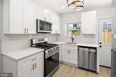 2040 Fernon Street, Philadelphia, PA 19145 - Photo 7