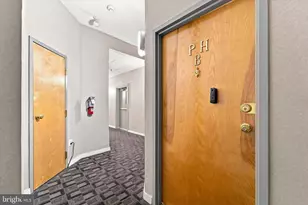1939 Chestnut St, Philadelphia, PA 19103 - Photo 3
