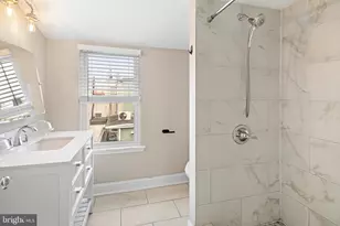 727 McClellan St, Philadelphia, PA 19148 - Photo 11