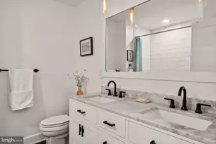 2023 St Albans St, Philadelphia, PA 19146 - Photo 17