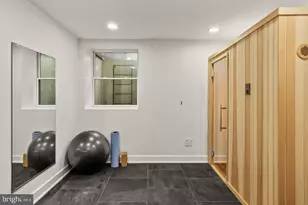 2023 St Albans St, Philadelphia, PA 19146 - Photo 37