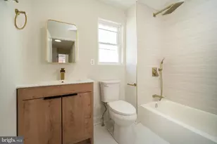 321 Emily St, Philadelphia, PA 19148 - Photo 13
