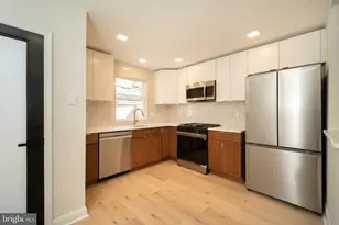 321 Emily St, Philadelphia, PA 19148 - Photo 5