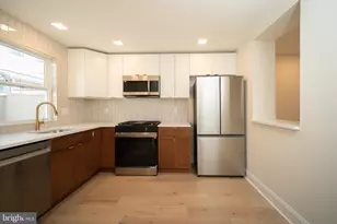 321 Emily St, Philadelphia, PA 19148 - Photo 3