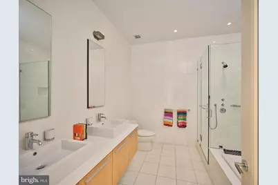210 W Washington Square #8SW, Philadelphia, PA 19106 - Photo 31