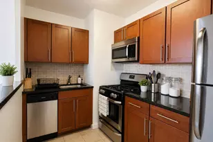 200 Locust St, Philadelphia, PA 19106 - Photo 3