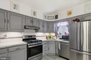 1158 Marlyn Rd, Philadelphia, PA 19151 - Photo 9