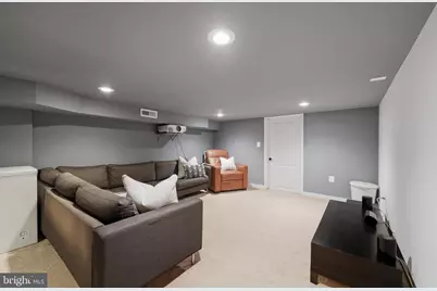 913 S 10th Street, Philadelphia, PA 19147 - Photo 25