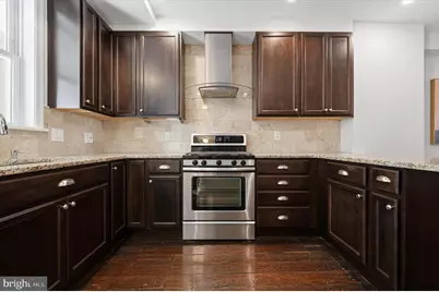 913 S 10th Street, Philadelphia, PA 19147 - Photo 9