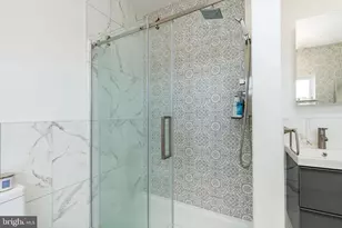 2147 Cross St, Philadelphia, PA 19146 - Photo 23