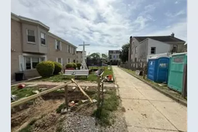 229 E Price Street, Philadelphia, PA 19144 - Photo 45