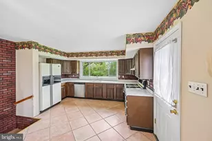 12209 Thornton Rd, Philadelphia, PA 19154 - Photo 9