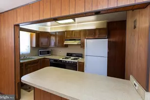 4150 Hellerman St, Philadelphia, PA 19135 - Photo 9