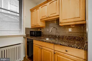 250 S 13th St, Philadelphia, PA 19107 - Photo 11