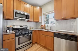 2405 Catharine St, Philadelphia, PA 19146 - Photo 9