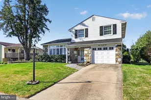 878 Morefield Rd, Philadelphia, PA 19115 - Photo 3