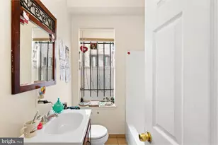 1910 N 17th St, Philadelphia, PA 19121 - Photo 11