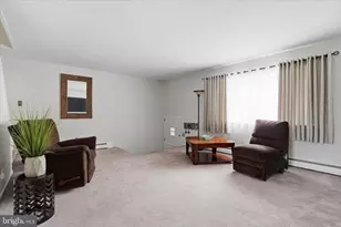10915 Heflin Rd, Philadelphia, PA 19154 - Photo 5